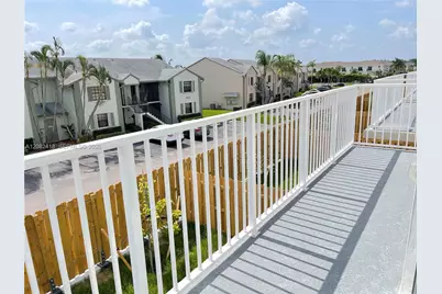 1427 SE 7th Ter, Homestead, FL 33034 - Photo 3
