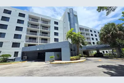 901 Hillcrest Dr #215, Hollywood, FL 33021 - Photo 3