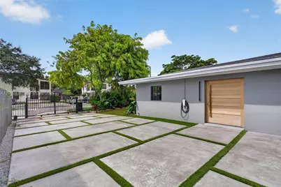 1215 NE 110th St, Miami, FL 33161 - Photo 3