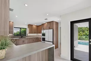 1215 NE 110th St, Miami, FL 33161 - Photo 11