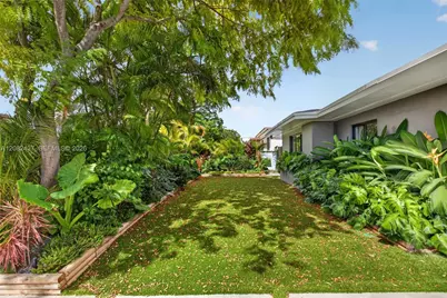 1215 NE 110th St, Miami, FL 33161 - Photo 37