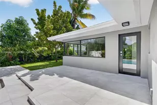 1215 NE 110th St, Miami, FL 33161 - Photo 31