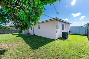 1020 SW 73rd Pl, Miami, FL 33144 - Photo 17