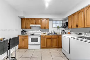 2496 SW 17th Ave, Miami, FL 33145 - Photo 7