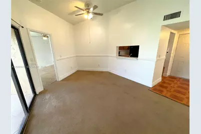 1190 Washington Cir #1190E, Homestead, FL 33034 - Photo 9