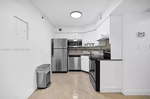 5225 Collins Ave, Miami Beach, FL 33140 - Photo 19