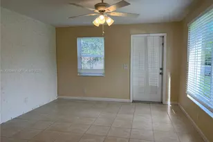 6241 SW 38th Ct, Davie, FL 33314 - Photo 3