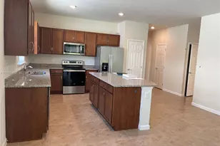 3932 Black Eagle Ln, Fort Myers, FL 33966 - Photo 3