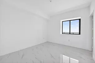 700 NE 24th St, Miami, FL 33137 - Photo 17