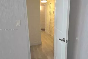 1301 NE Miami Gardens Dr, Miami, FL 33179 - Photo 23