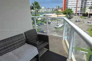 1301 NE Miami Gardens Dr, Miami, FL 33179 - Photo 13