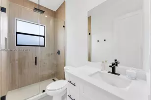 18261 SW 224th St, Miami, FL 33170 - Photo 11
