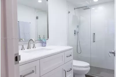 10275 Collins Ave #523, Bal Harbour, FL 33154 - Photo 13