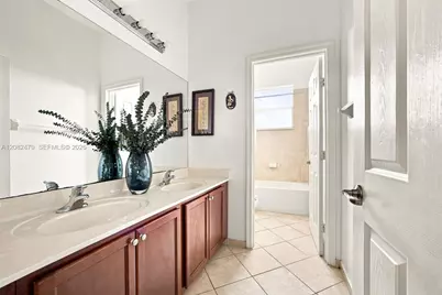 2300 NE 3rd Ct, Homestead, FL 33033 - Photo 17