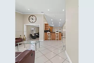 6536 NW 197th Ln, Hialeah, FL 33015 - Photo 3