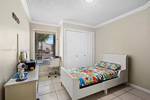 6536 NW 197th Ln, Hialeah, FL 33015 - Photo 19