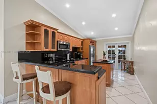 6536 NW 197th Ln, Hialeah, FL 33015 - Photo 7