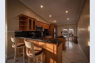 6536 NW 197th Ln, Hialeah, FL 33015 - Photo 39