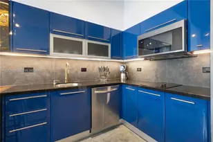 253 NE 2nd St, Miami, FL 33132 - Photo 11