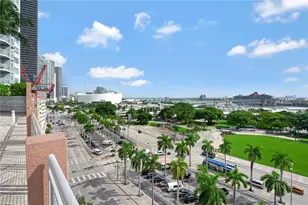 253 NE 2nd St, Miami, FL 33132 - Photo 31