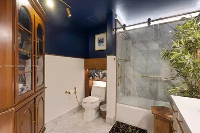 253 NE 2nd St #314, Miami, FL 33132 - Photo 21