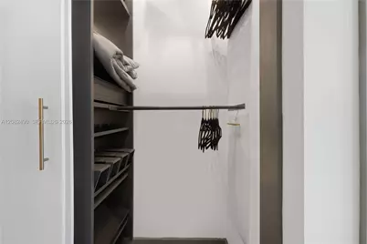 253 NE 2nd St #314, Miami, FL 33132 - Photo 23