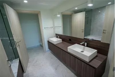 1000 Brickell Plaza #2406, Miami, FL 33131 - Photo 11