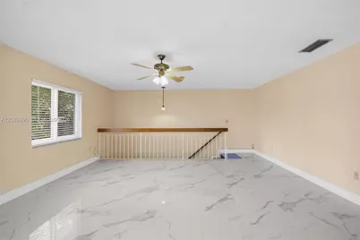 1284 W 44th Pl #3, Hialeah, FL 33012 - Photo 15