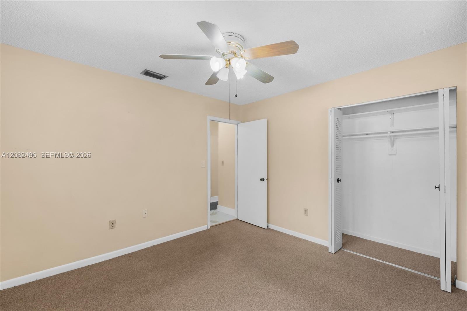 1284 W 44th Pl #3 - 1284 W 44th Pl #3, Hialeah, FL 33012 Luxury Property | Jose Angel Pina