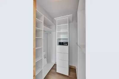 325 S Biscayne Blvd #1423, Miami, FL 33131 - Photo 17