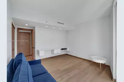 325 S Biscayne Blvd #1423, Miami, FL 33131 - Photo 19