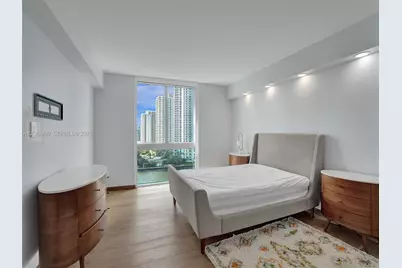 325 S Biscayne Blvd #1423, Miami, FL 33131 - Photo 15