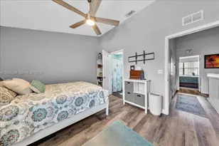 12152 SW 4th St, Pembroke Pines, FL 33025 - Photo 13