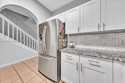 12152 SW 4th St, Pembroke Pines, FL 33025 - Photo 7
