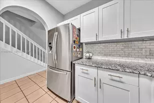 12152 SW 4th St, Pembroke Pines, FL 33025 - Photo 7