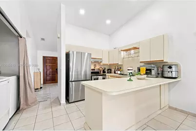 7330 W 30th Ave, Hialeah, FL 33018 - Photo 11