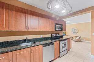 401 69th St, Miami Beach, FL 33141 - Photo 5