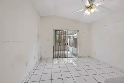 7627 W 34th Ct, Hialeah, FL 33018 - Photo 7