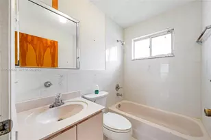 7627 W 34th Ct, Hialeah, FL 33018 - Photo 13