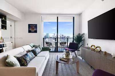 159 NE 6th St #4305, Miami, FL 33132 - Photo 3