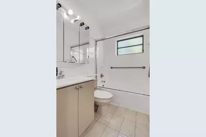 739 W 30th St, Hialeah, FL 33012 - Photo 13