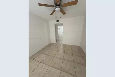 3260 NE 19th Ave #15, Oakland Park, FL 33306 - Photo 9