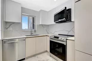 2807 NE 164th St, North Miami Beach, FL 33160 - Photo 15