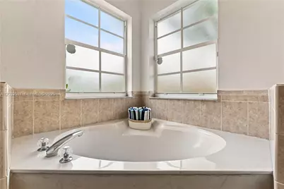 12103 NW 47th Mnr, Coral Springs, FL 33076 - Photo 23