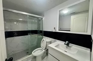 8380 NW 103rd St, Hialeah Gardens, FL 33016 - Photo 11
