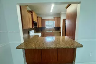 8380 NW 103rd St, Hialeah Gardens, FL 33016 - Photo 13