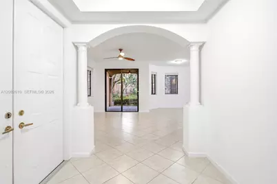 2890 Kinsington Cir #22-1, Weston, FL 33332 - Photo 7