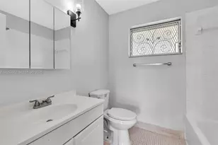 1540 NE 191st St, Miami, FL 33179 - Photo 23