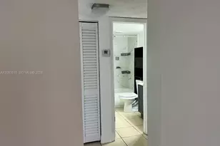 7910 Taft St, Pembroke Pines, FL 33024 - Photo 11