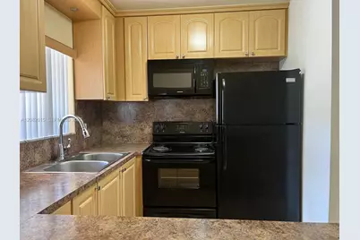 7910 Taft St #201, Pembroke Pines, FL 33024 - Photo 7